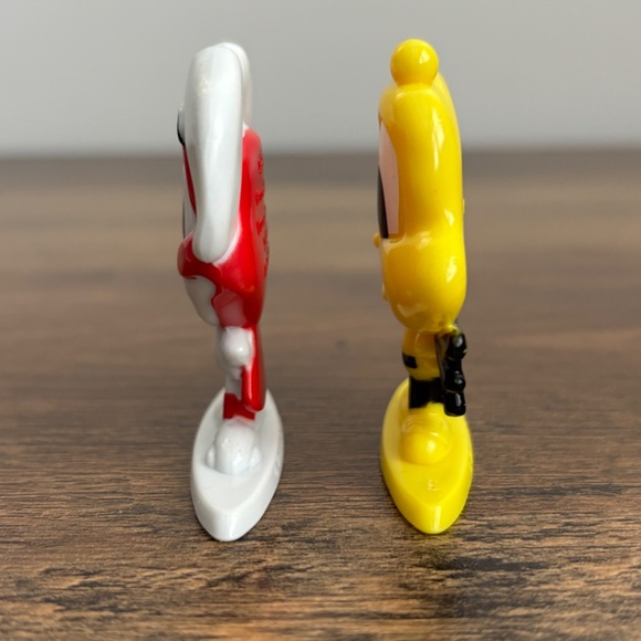 2 General Mills Cereal Squad Toy Figure BUZZ the Honey Bee CHEERIOS TRIX Rabbit - Picture 5 of 8